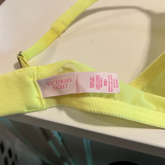 VS BRA 3 FOR 40 - Picture 3 of 3